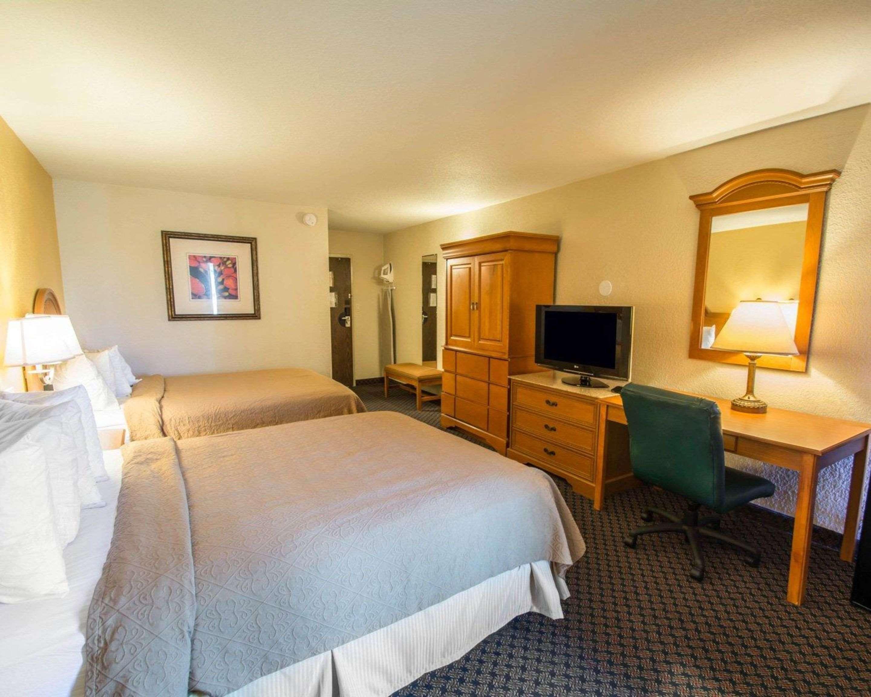 Quality Inn Downtown Стюарт Экстерьер фото