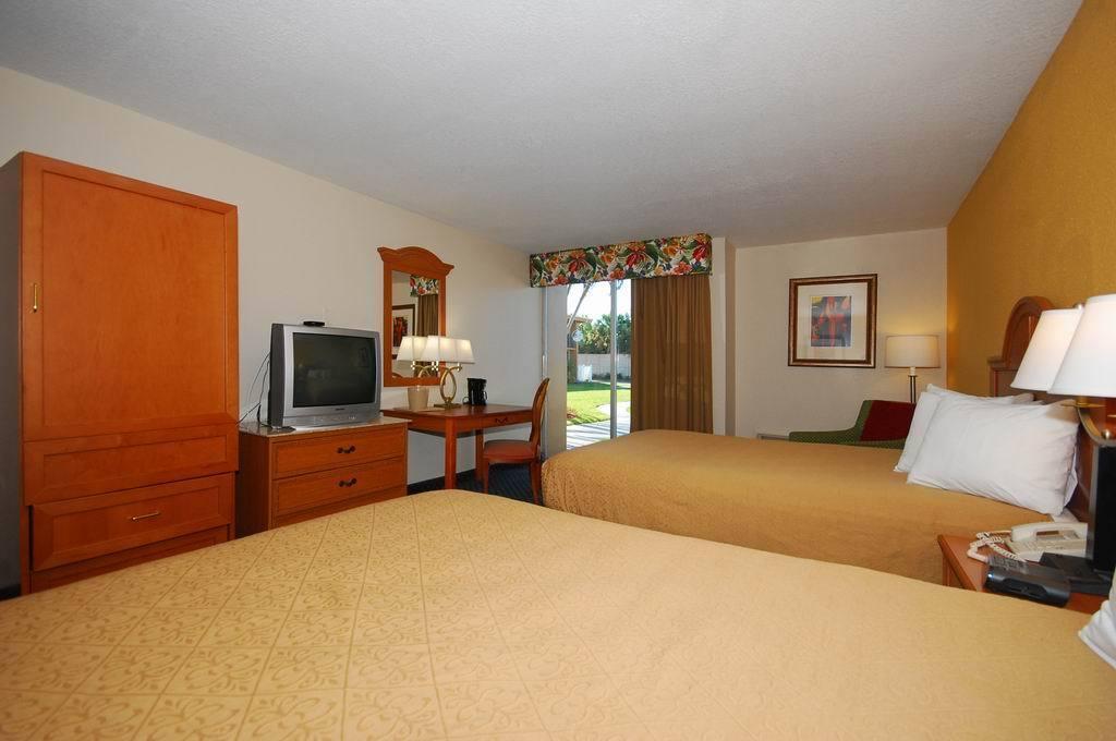 Quality Inn Downtown Стюарт Экстерьер фото