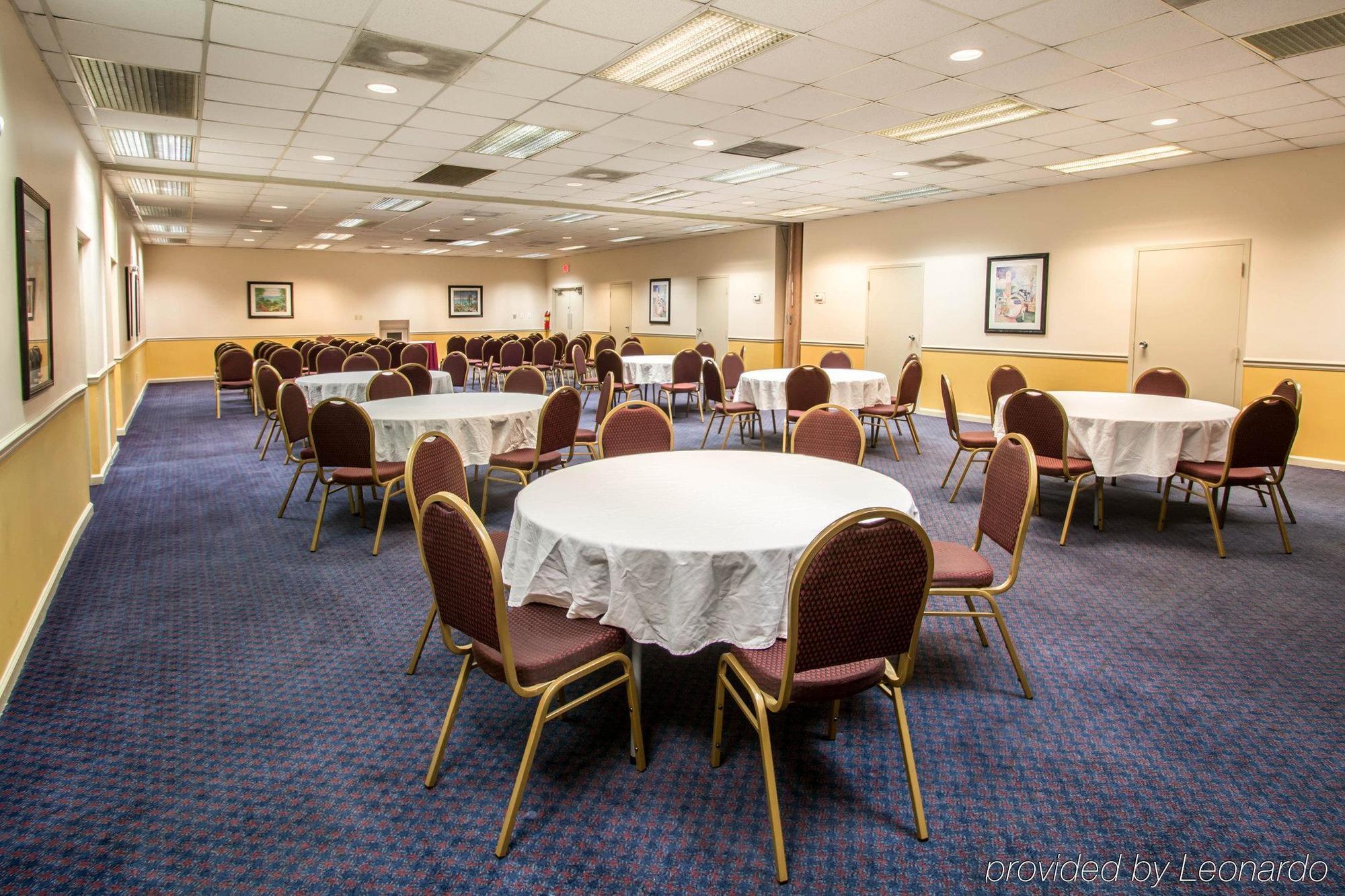 Quality Inn Downtown Стюарт Экстерьер фото
